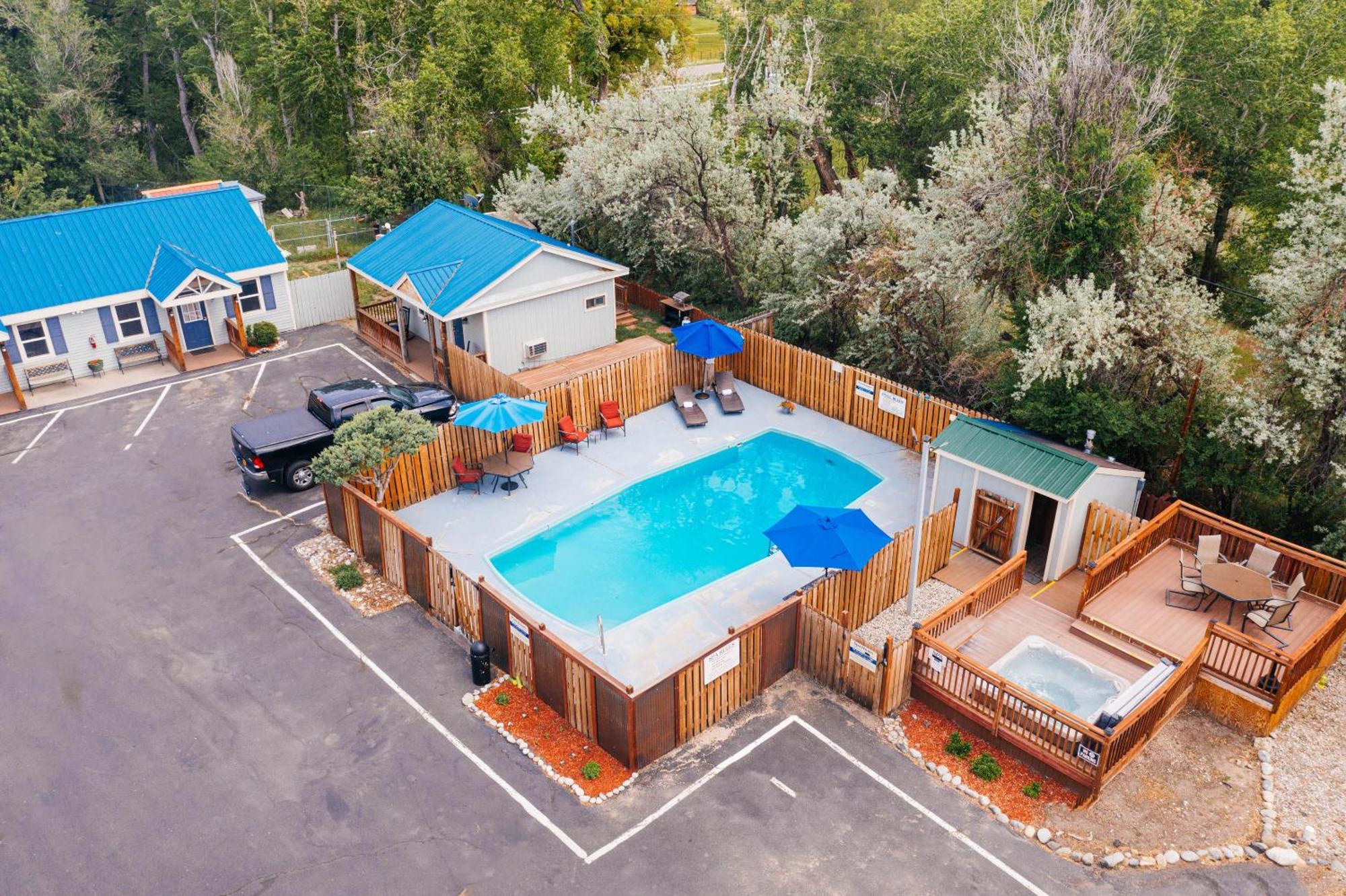 Salida Inn & Monarch Suites Buitenkant foto